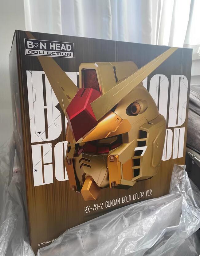 BN HEAD Collection RX-78-2 Gundam Gold Color Version Helmet With LED Light New