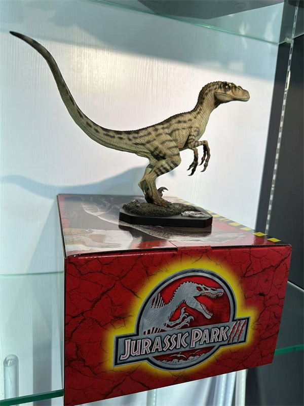 W-Dragon Velociraptor White Queen 1/10th Jurassic World Dinosaur Statue Model GK
