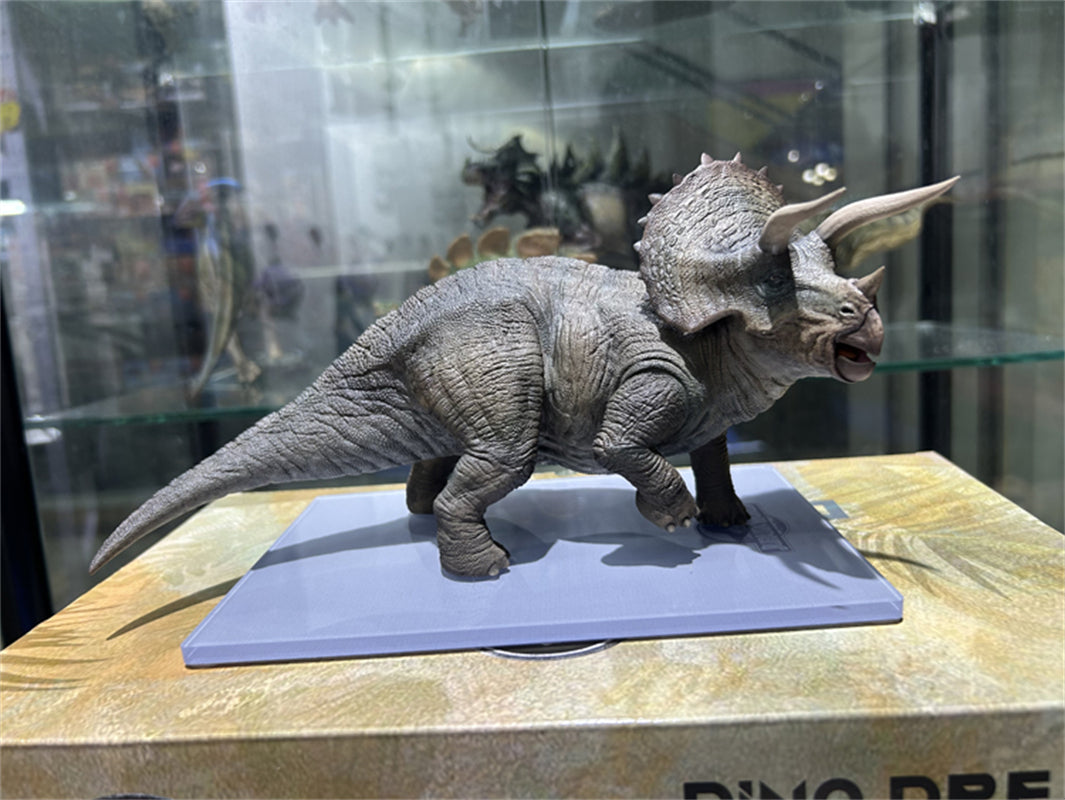 DINO DREAM Triceratops 1/30th Jurassic World Dinosaur Limited Statue Model GK