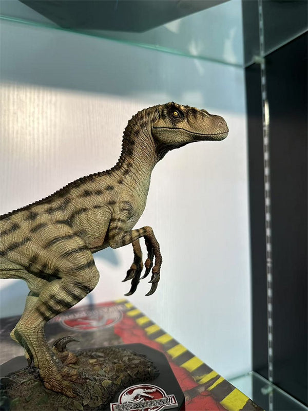 W-Dragon Velociraptor White Queen 1/10th Jurassic World Dinosaur Statue Model GK