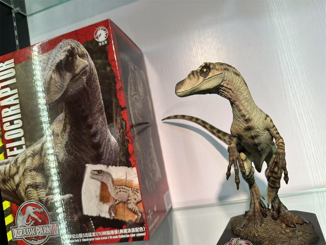 W-Dragon Velociraptor White Queen 1/10th Jurassic World Dinosaur Statue Model GK