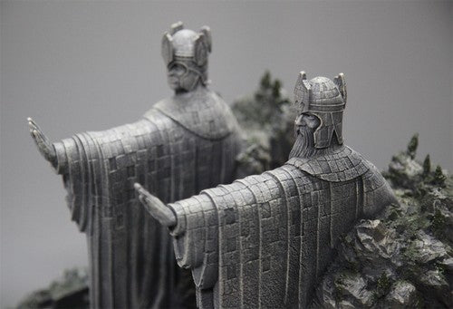 The Lord of the Rings The Argonath Gates of Gondor Movie Scene Statue New Stock