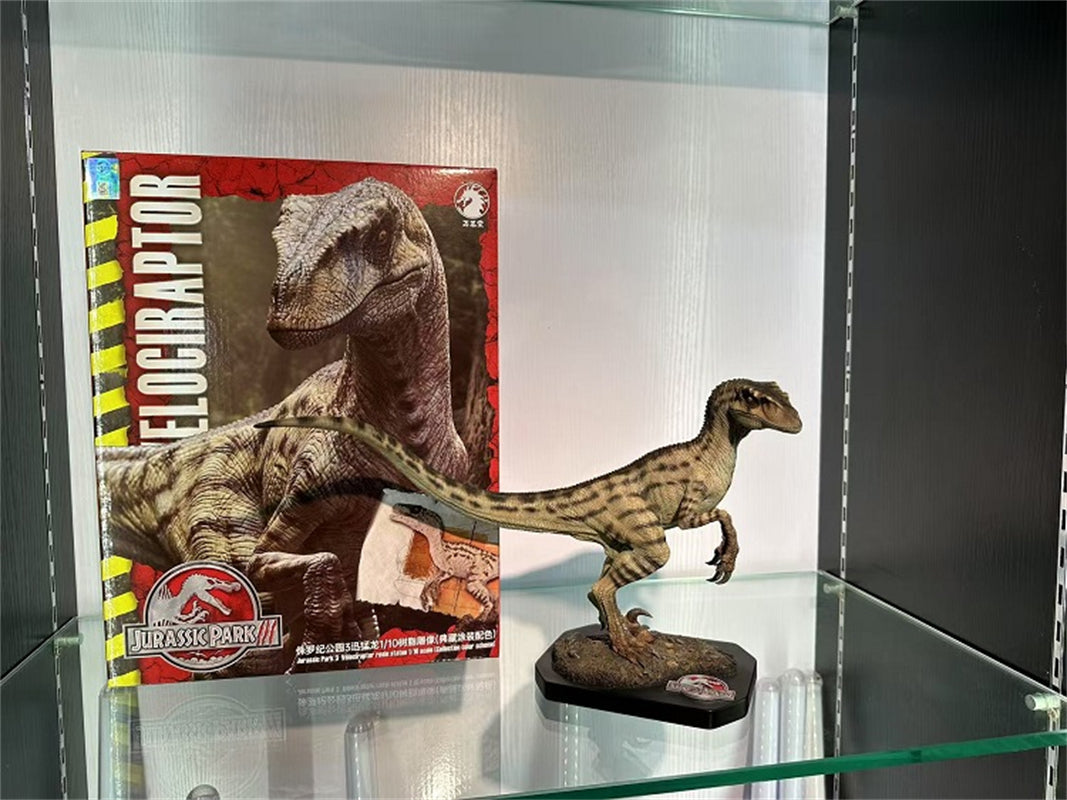 W-Dragon Velociraptor White Queen 1/10th Jurassic World Dinosaur Statue Model GK