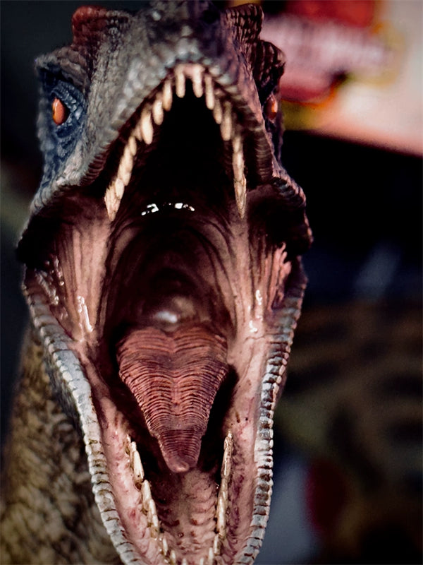 W-Dragon Velociraptor Blood Knight 1/10 Jurassic World Dinosaur Statue Model GK